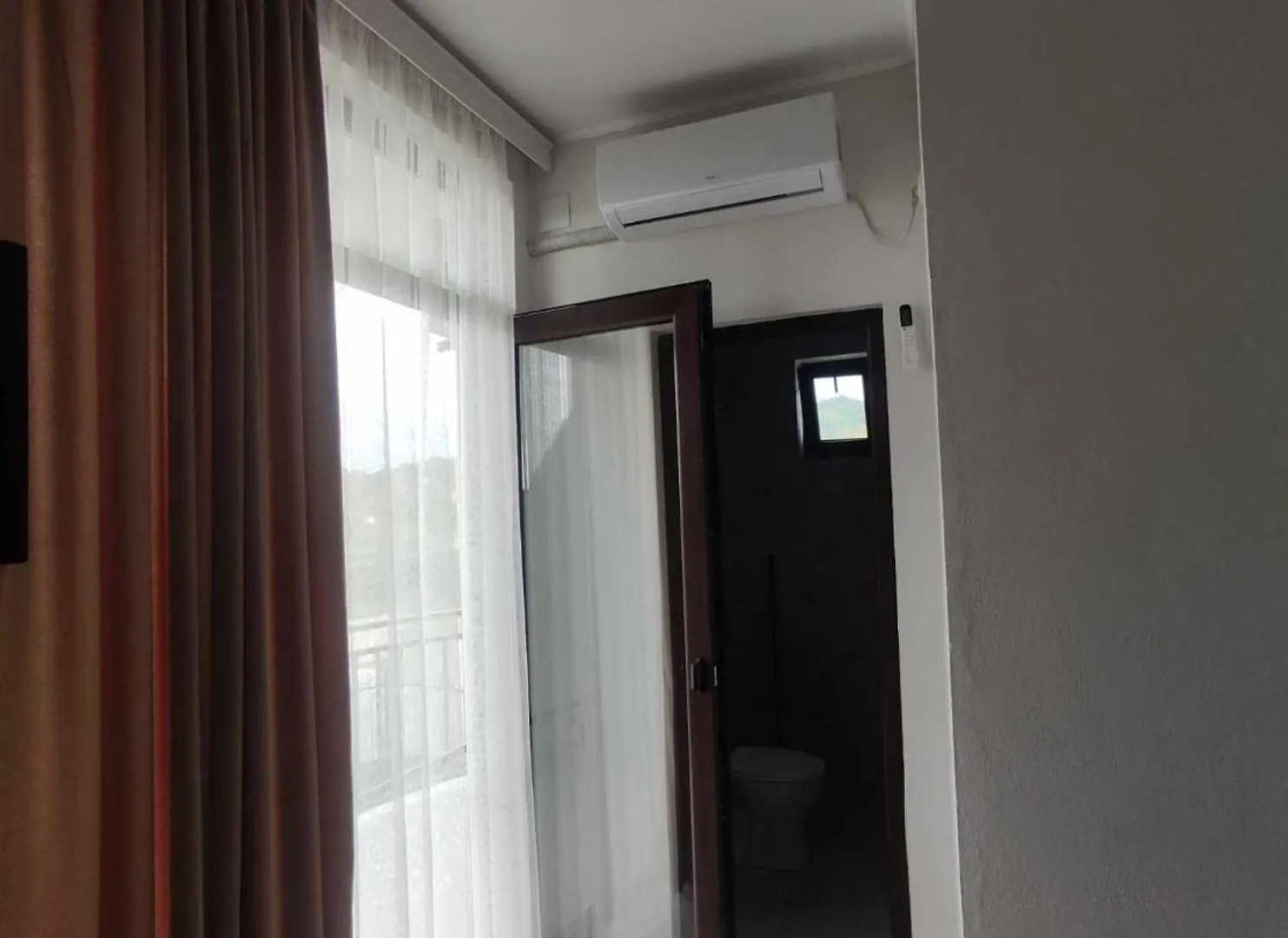 The Best Guest House-Gaioz Gonio