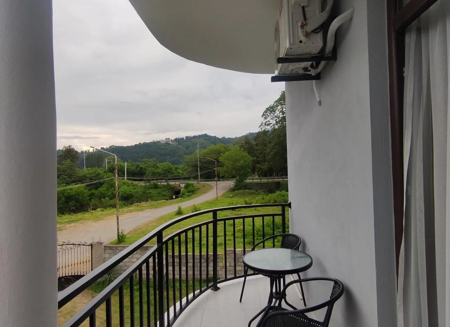 The Best Guest House-Gaioz Gonio
