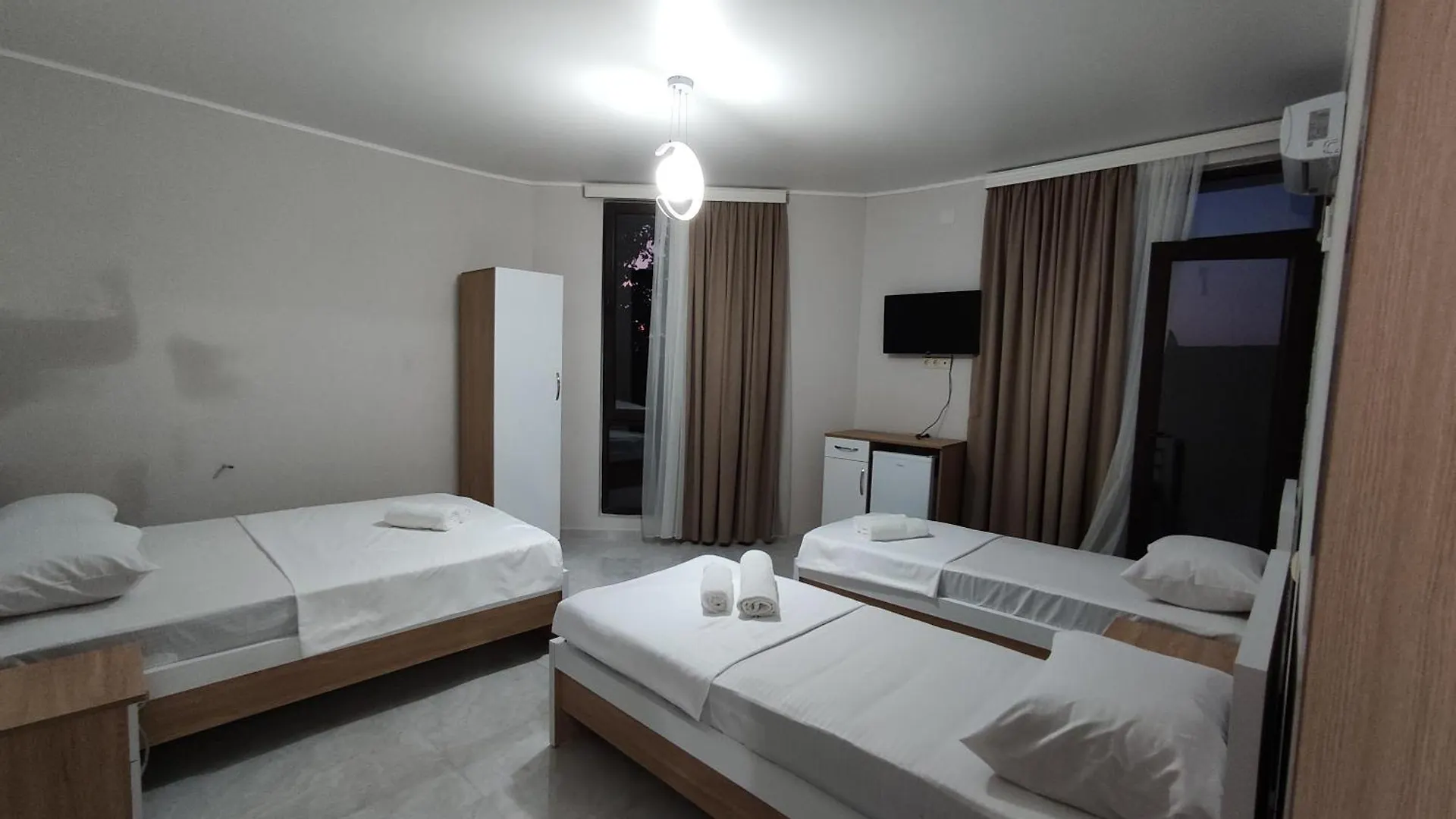 The Best Guest House-Gaioz Gonio